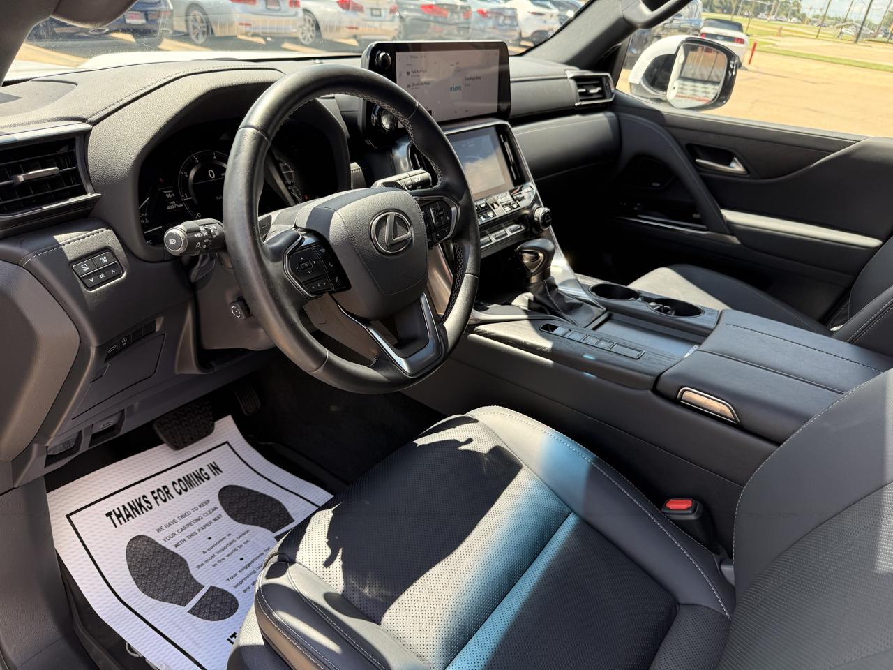 Lexus LX Premium 2024