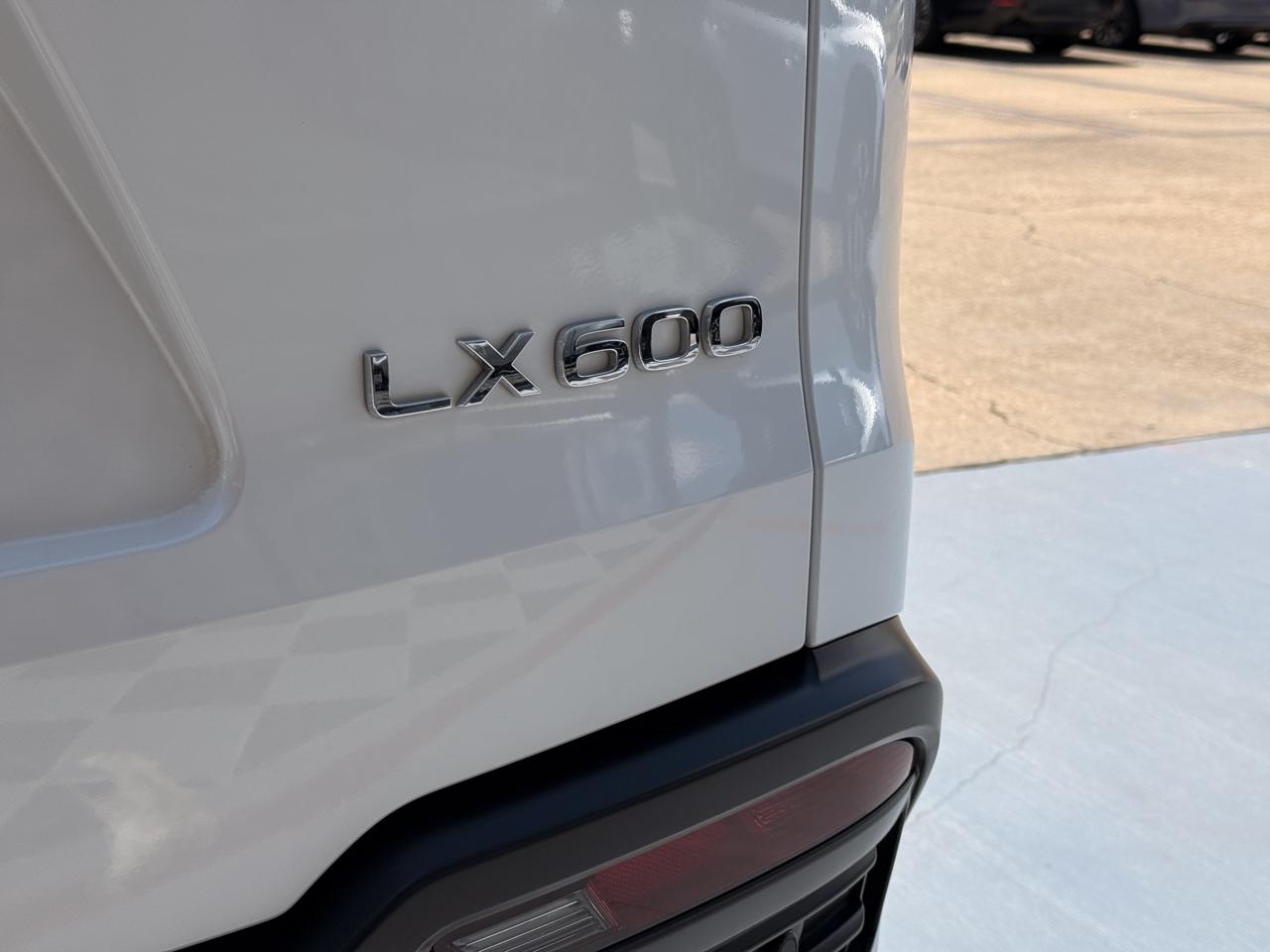 Lexus LX Premium 2024
