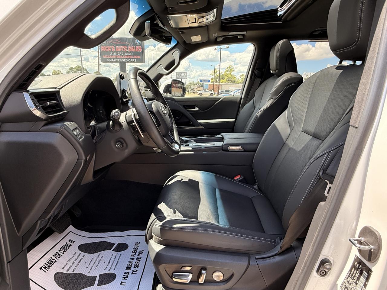 Lexus LX Premium 2024