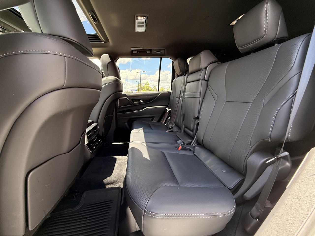 Lexus LX Premium 2024