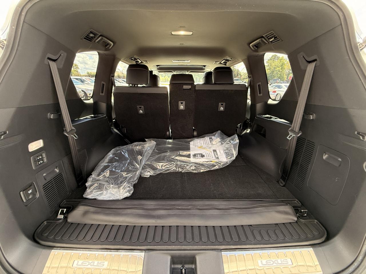 Lexus LX Premium 2024
