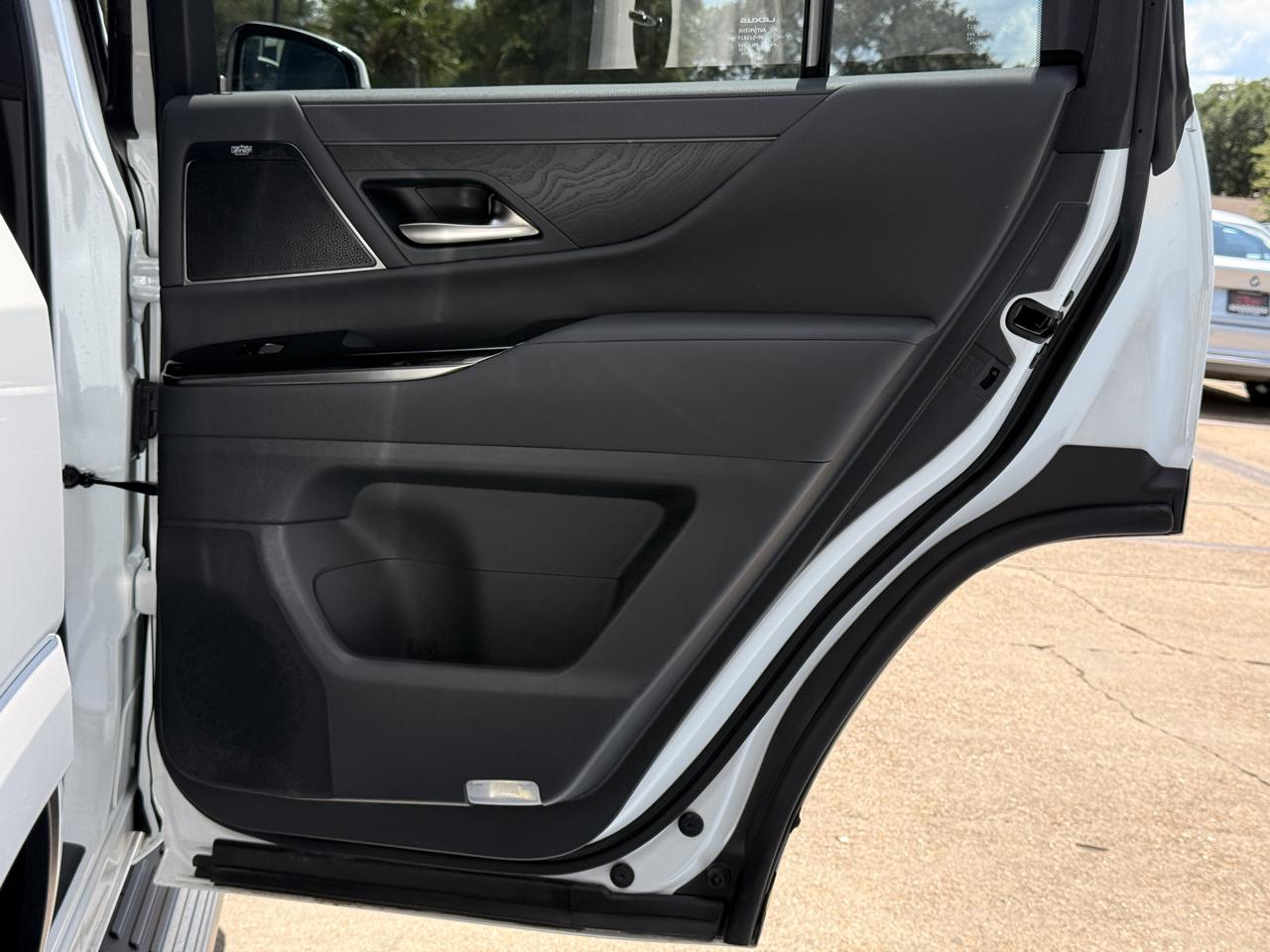 Lexus LX Premium 2024