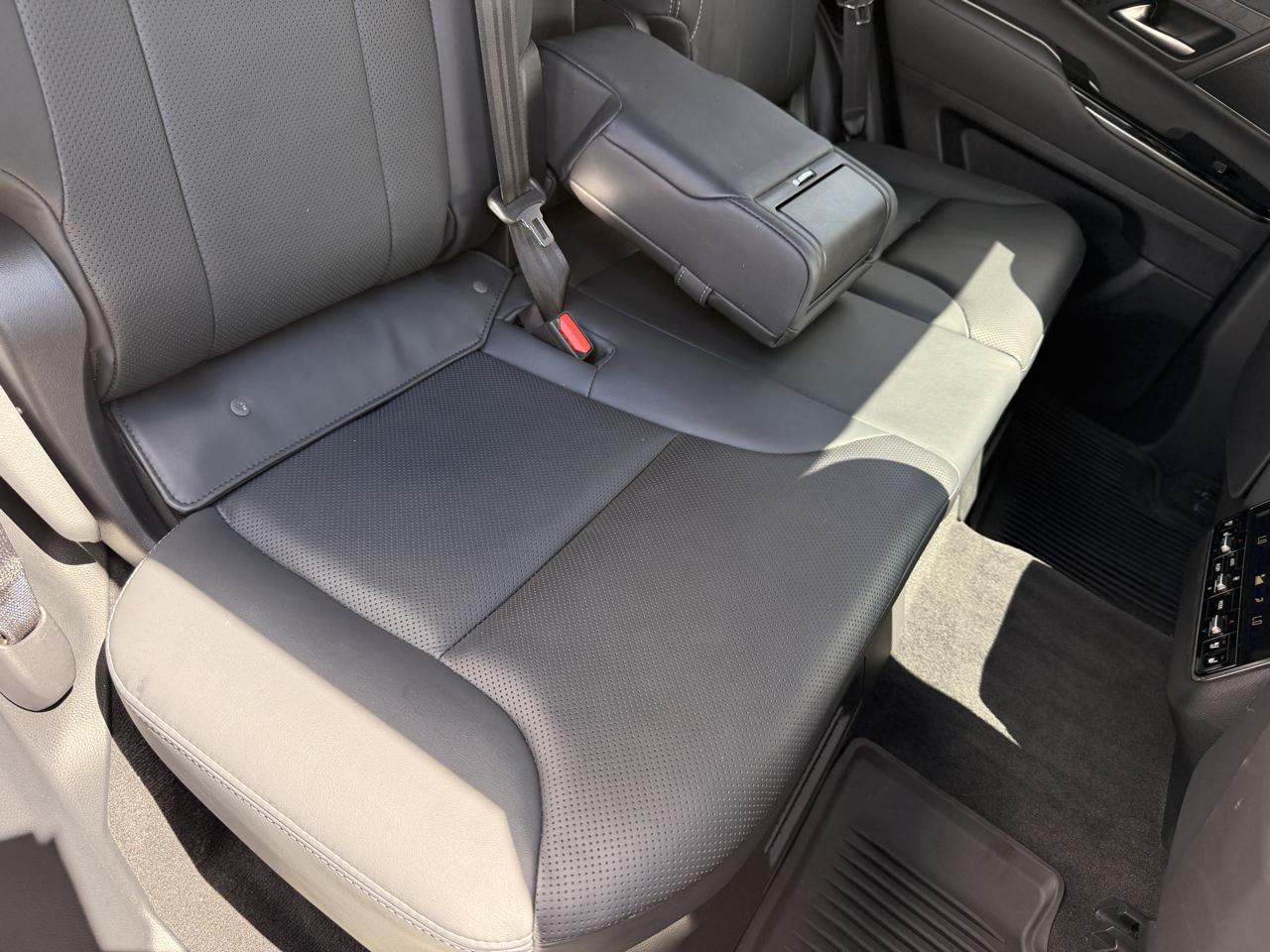 Lexus LX Premium 2024