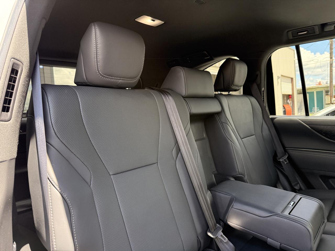 Lexus LX Premium 2024
