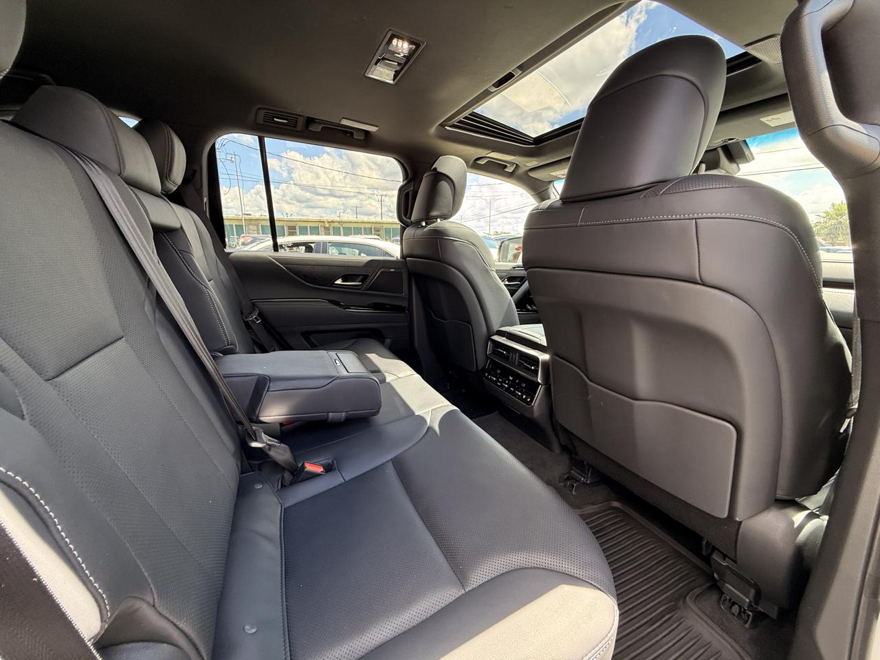 Lexus LX Premium 2024