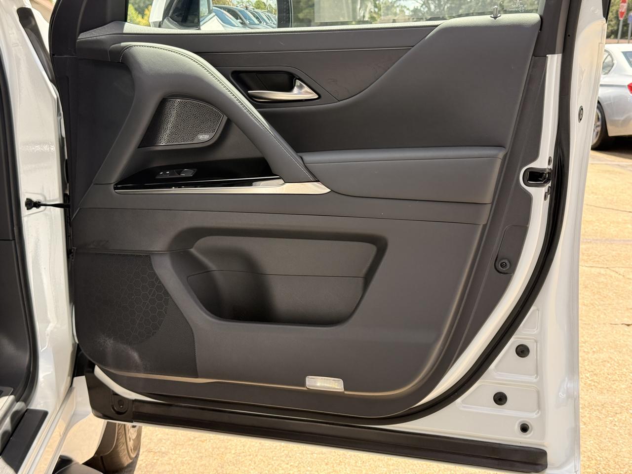 Lexus LX Premium 2024