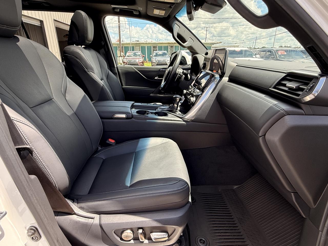 Lexus LX Premium 2024