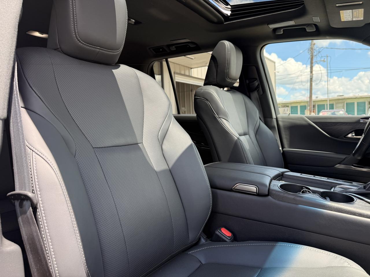 Lexus LX Premium 2024