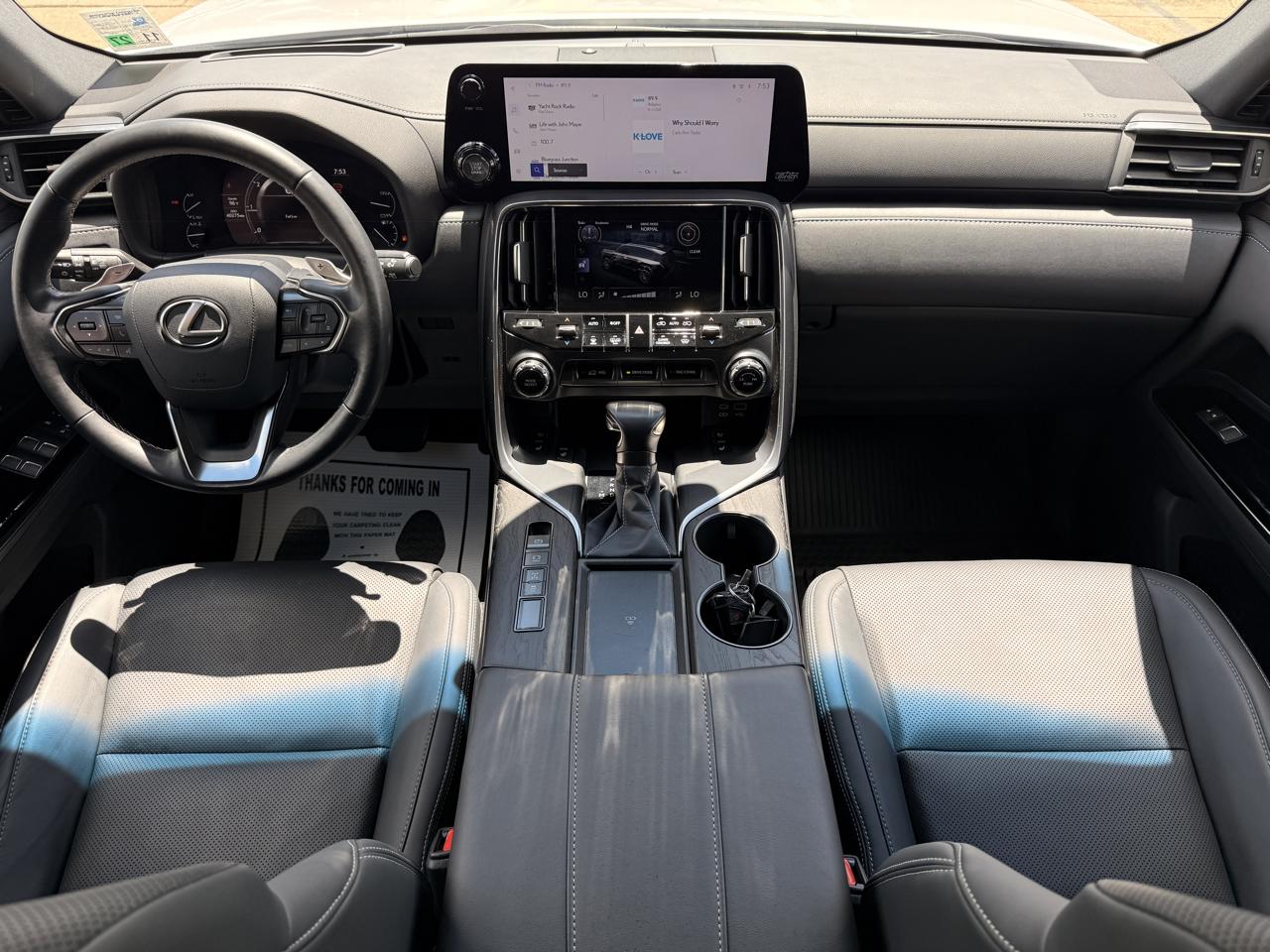 Lexus LX Premium 2024