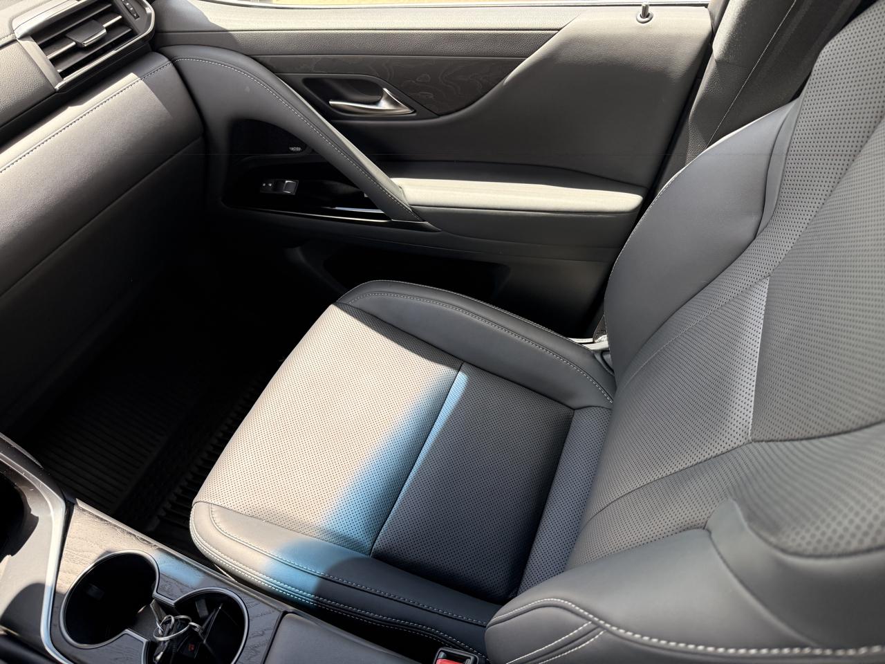 Lexus LX Premium 2024