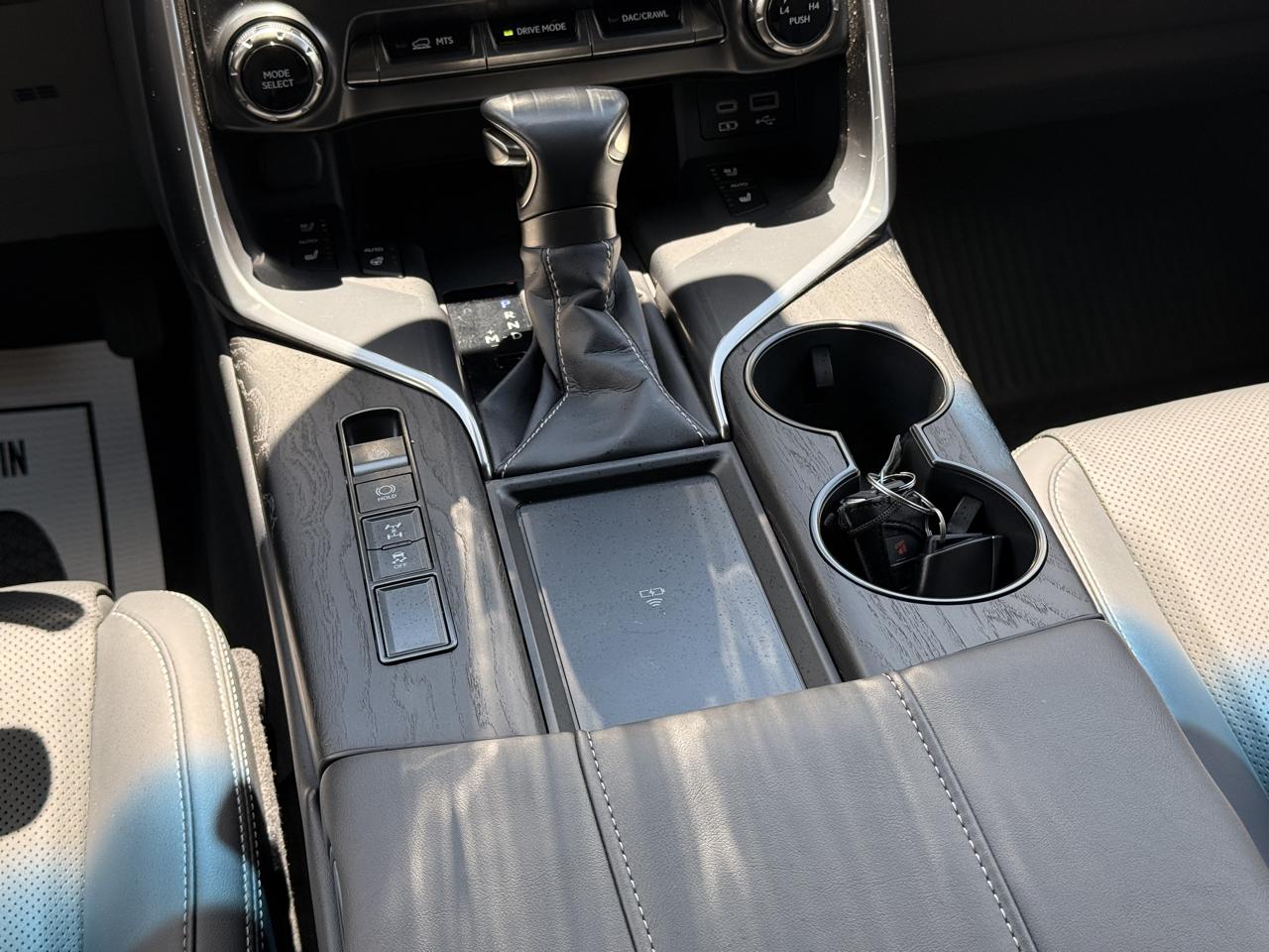 Lexus LX Premium 2024