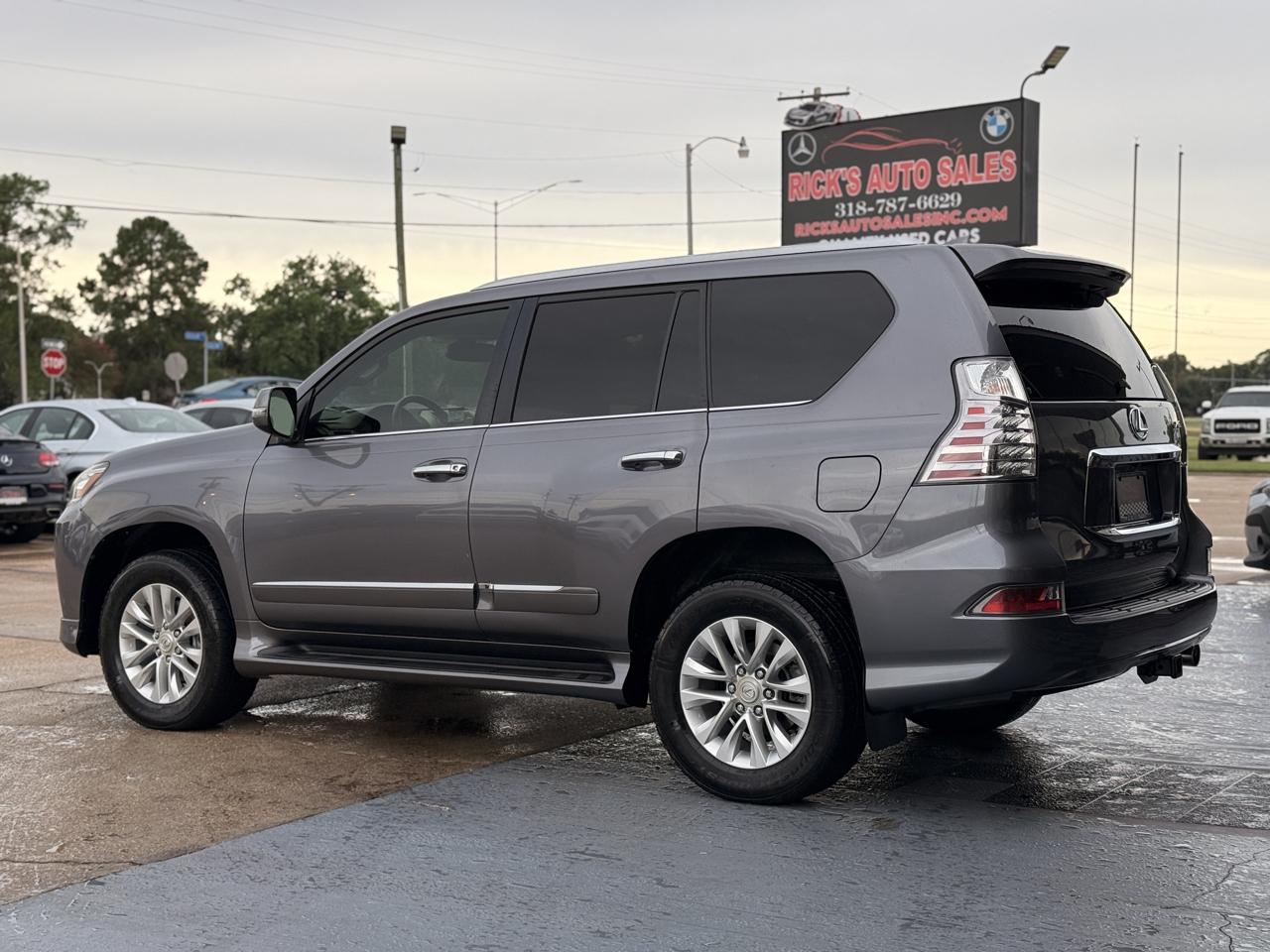 Lexus GX 460 Base 2017