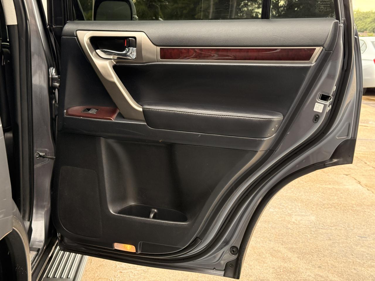 Lexus GX 460 Base 2017