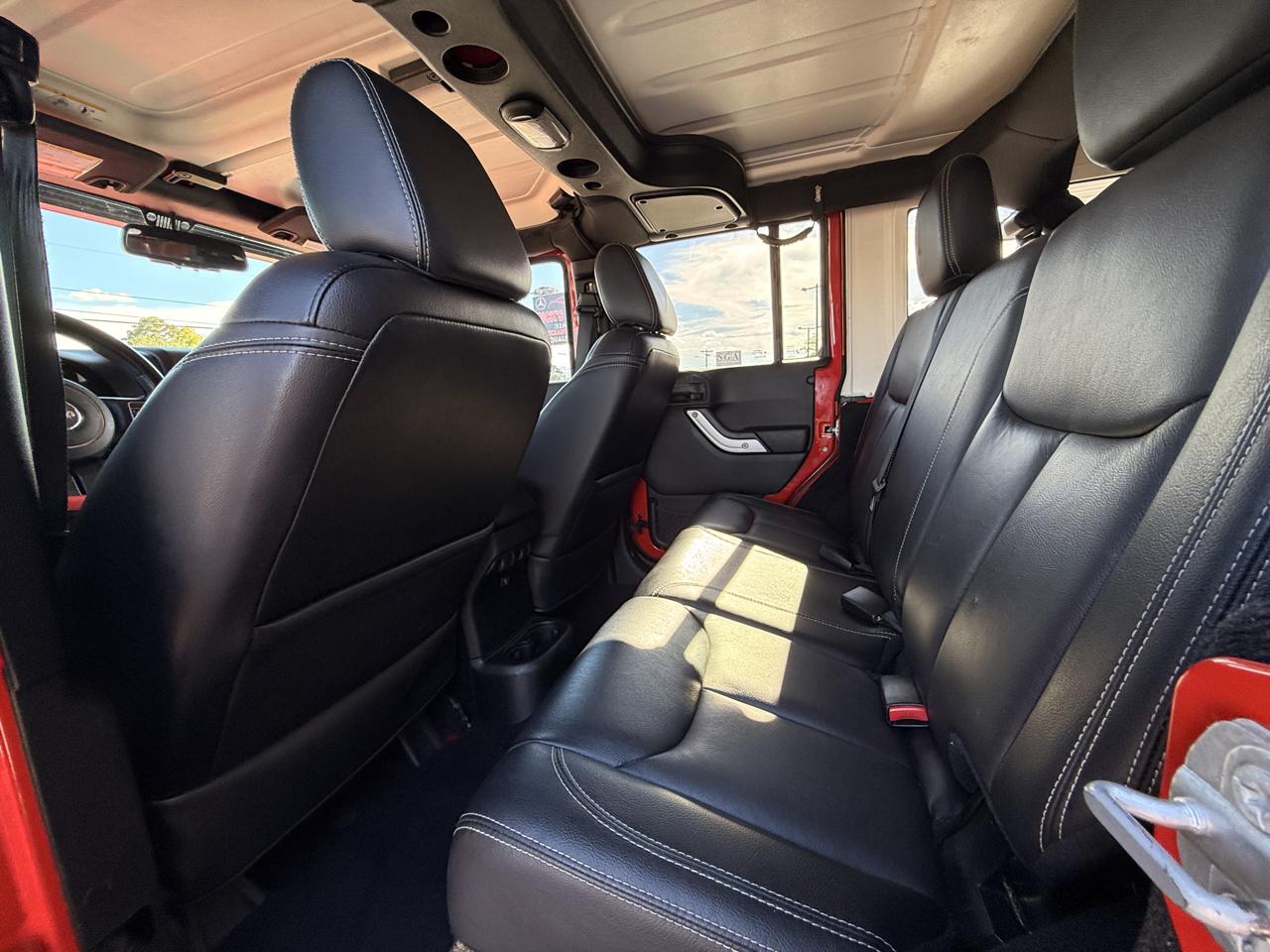Jeep Wrangler Unlimited Sahara 4WD 2015