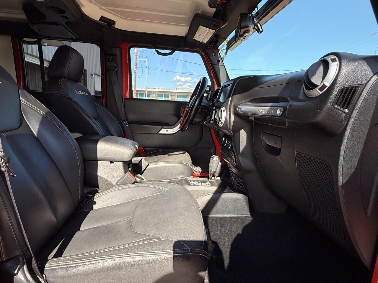 Jeep Wrangler Unlimited Sahara 4WD 2015