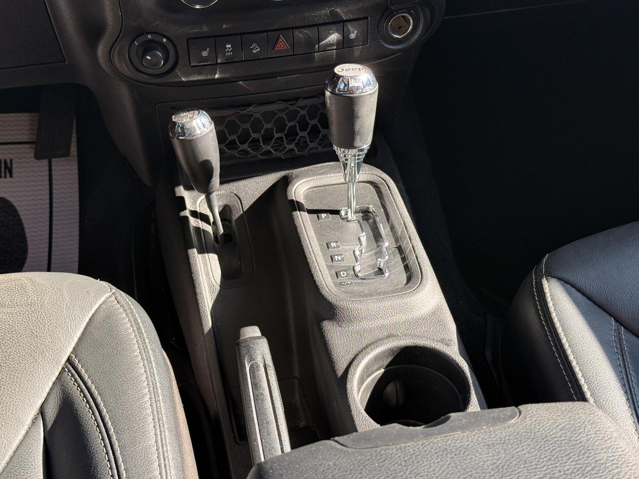 Jeep Wrangler Unlimited Sahara 4WD 2015