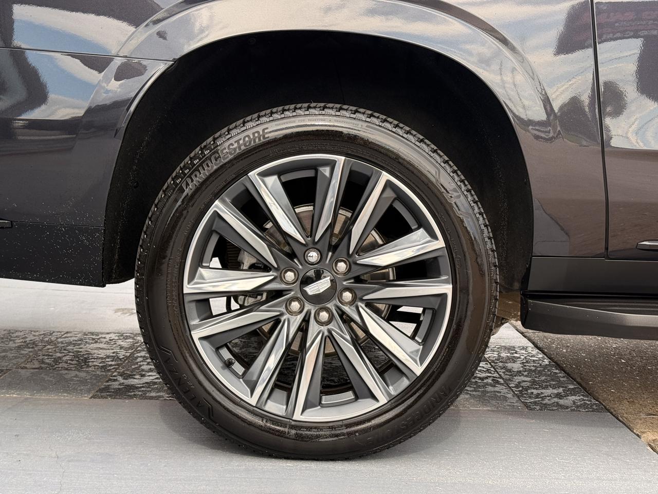 Cadillac Escalade ESV Sport AWD 2024