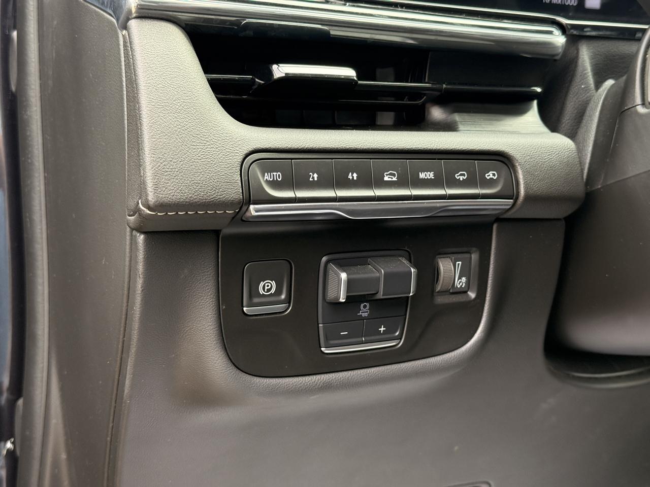 Cadillac Escalade ESV Sport AWD 2024