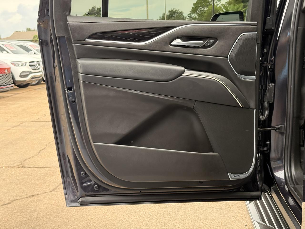 Cadillac Escalade ESV Sport AWD 2024