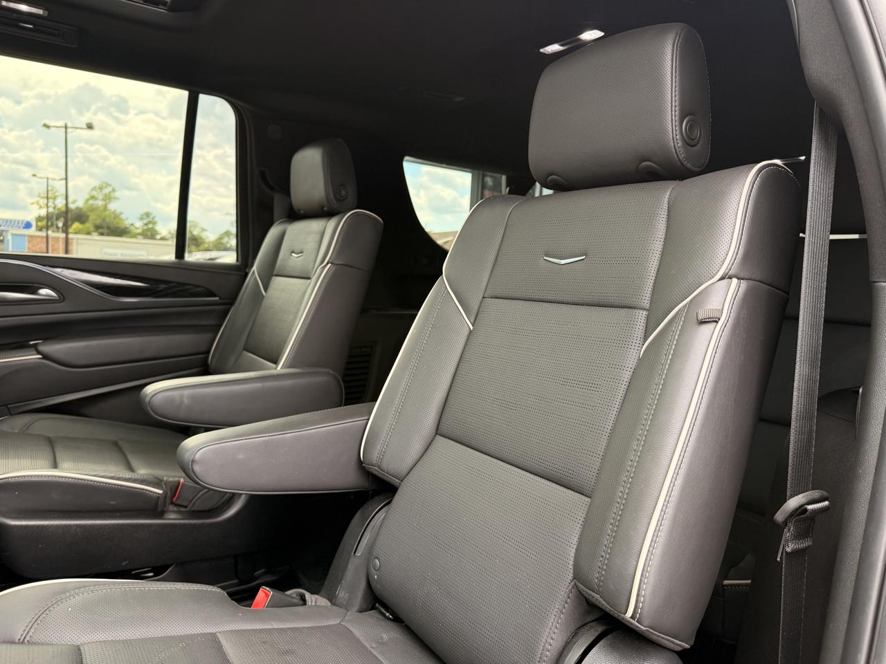 Cadillac Escalade ESV Sport AWD 2024