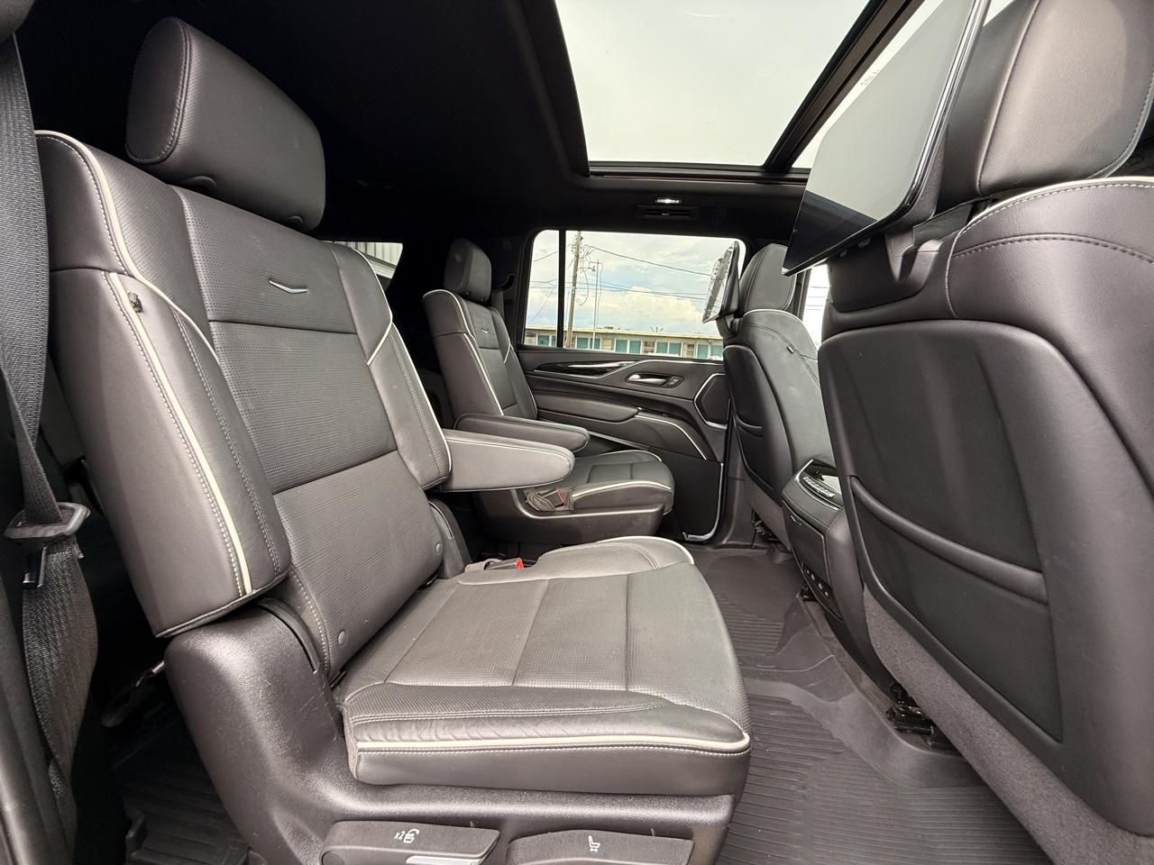 Cadillac Escalade ESV Sport AWD 2024