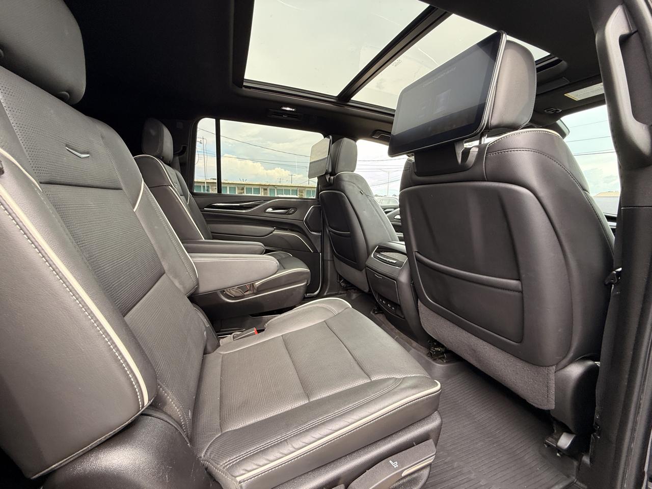 Cadillac Escalade ESV Sport AWD 2024