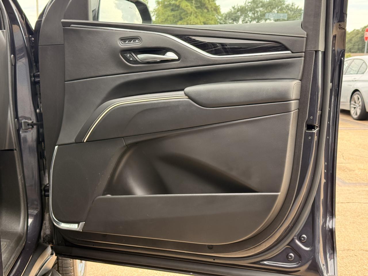Cadillac Escalade ESV Sport AWD 2024