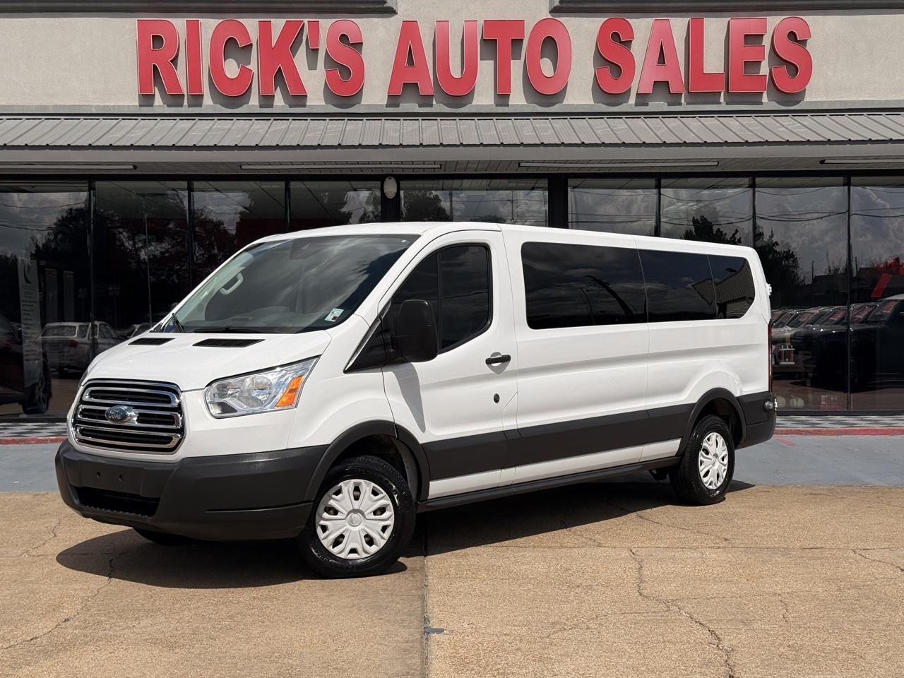 2018 Ford Transit 350 Wagon Low Roof XLT