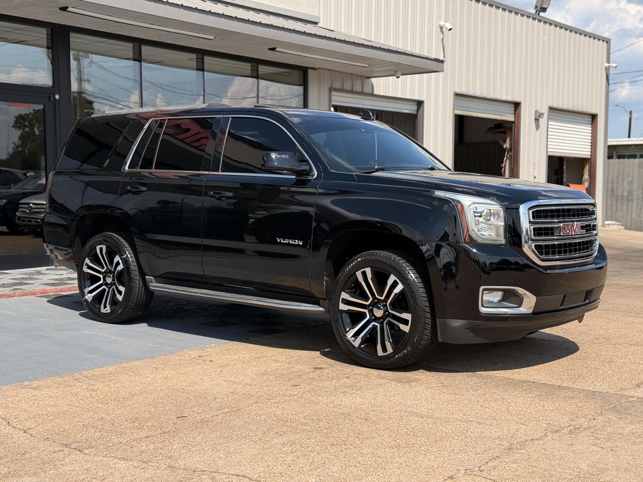 GMC Yukon photo 7
