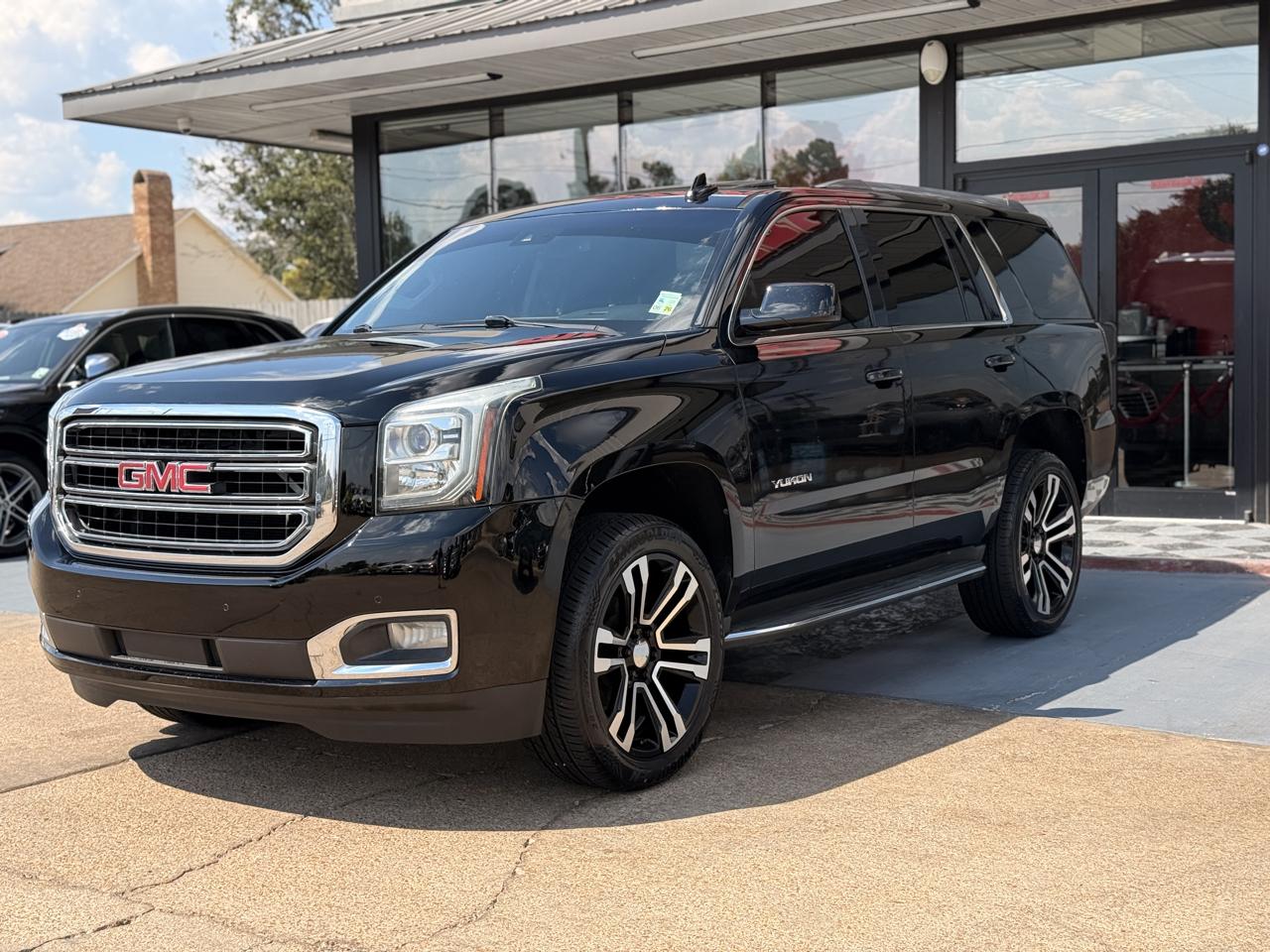 GMC Yukon photo 13