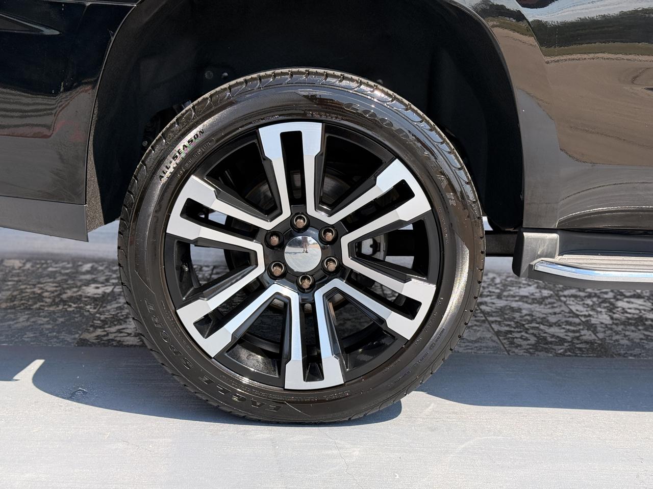 GMC Yukon photo 16