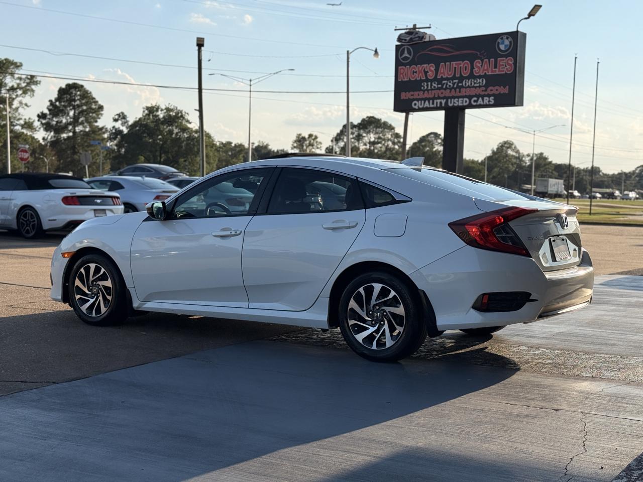 Honda Civic photo 12