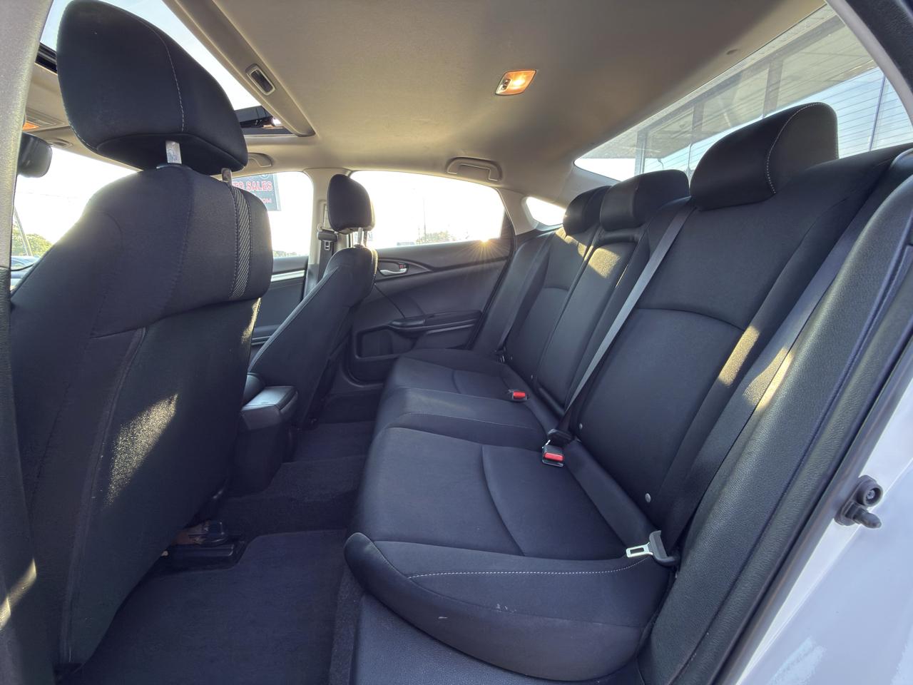 Honda Civic photo 32
