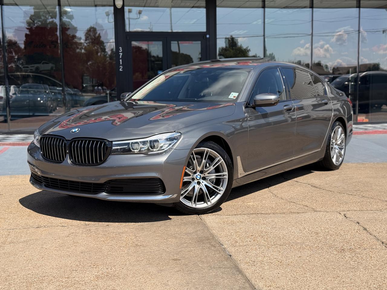 BMW 7-Series 740i 2019
