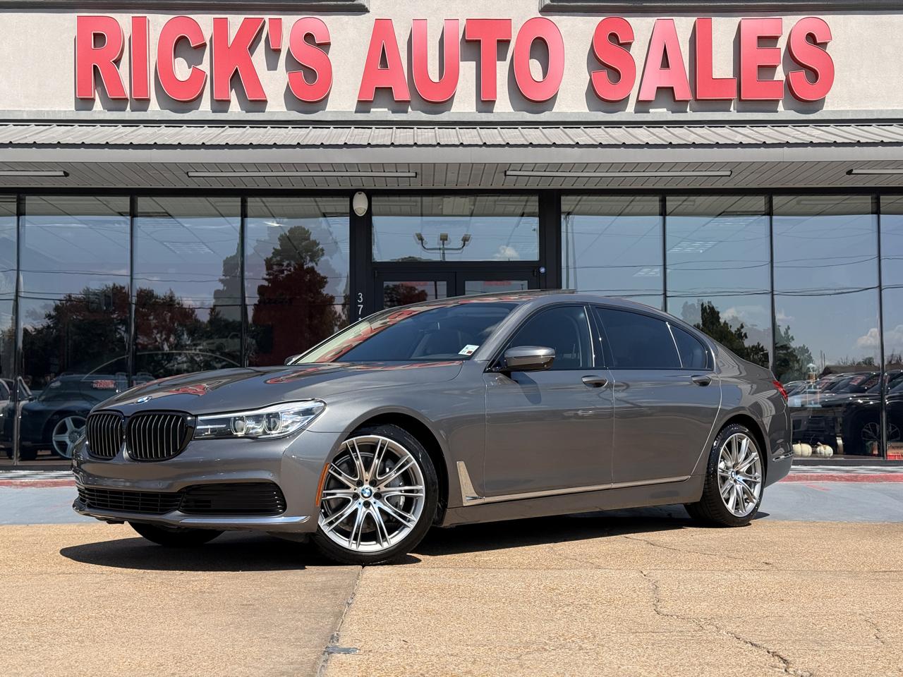 BMW 7-Series 740i 2019