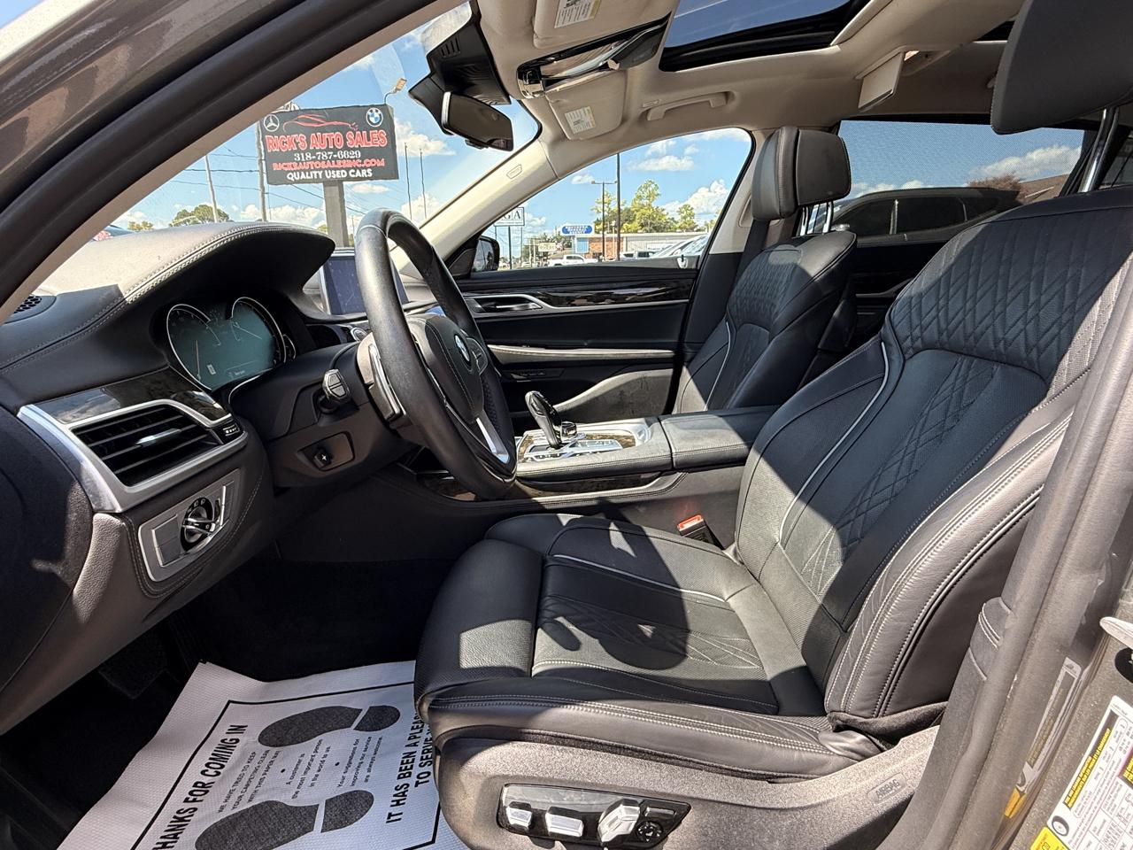 BMW 7-Series 740i 2019