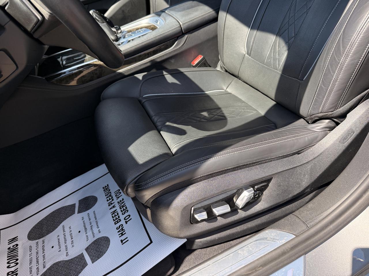 BMW 7-Series 740i 2019