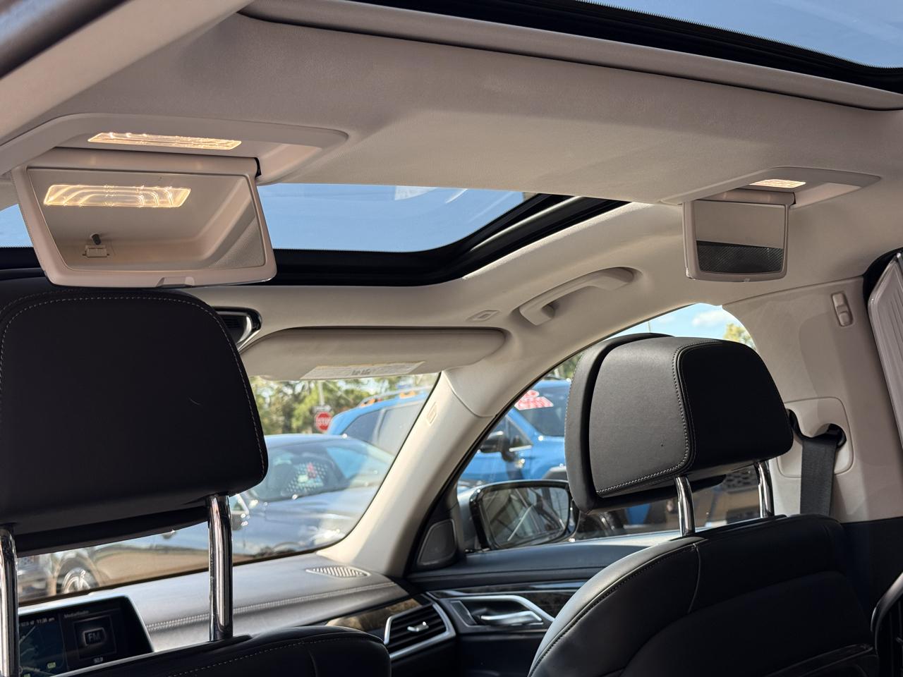 BMW 7-Series 740i 2019