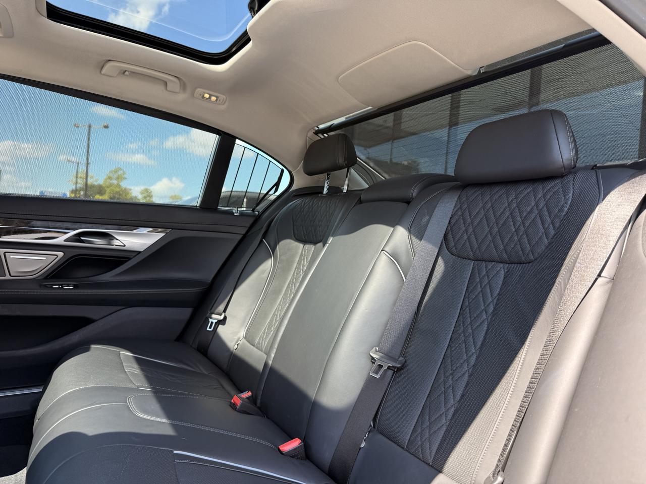 BMW 7-Series 740i 2019