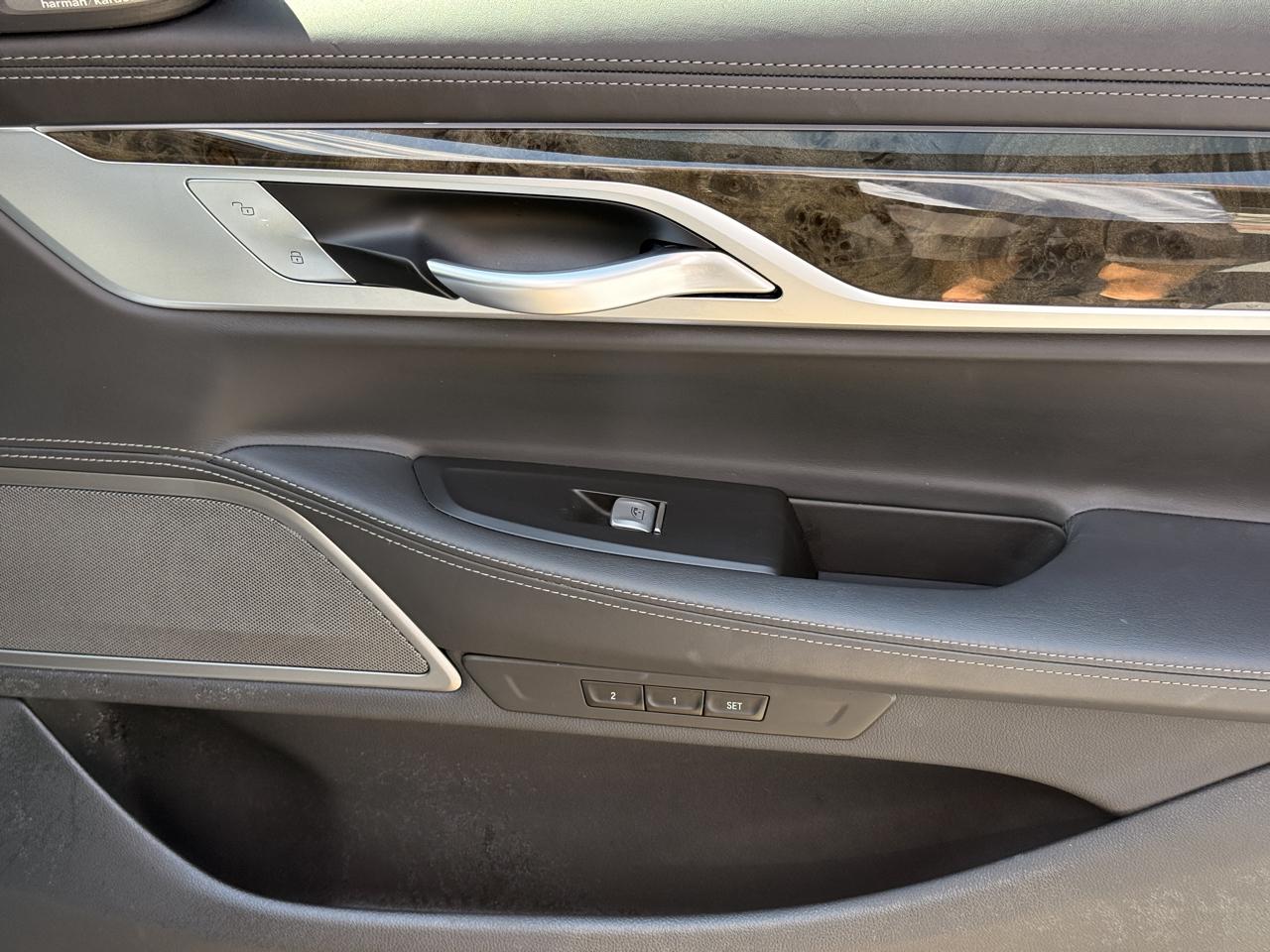BMW 7-Series 740i 2019
