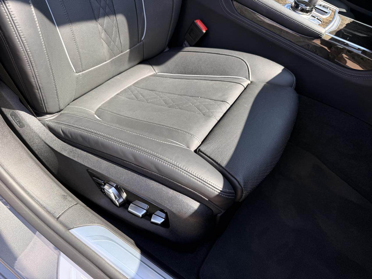 BMW 7-Series 740i 2019