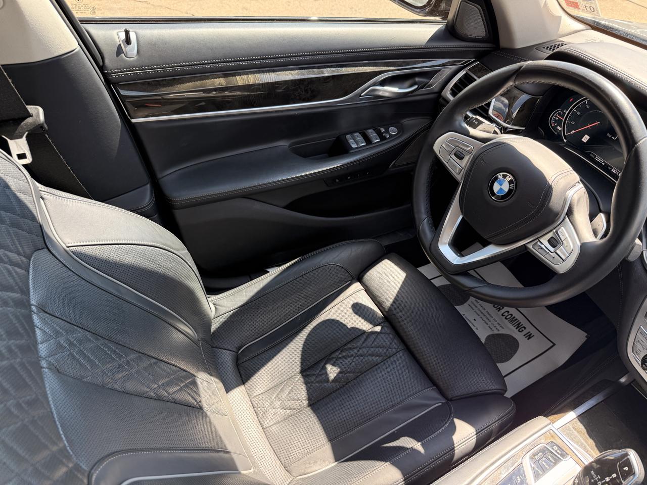 BMW 7-Series 740i 2019