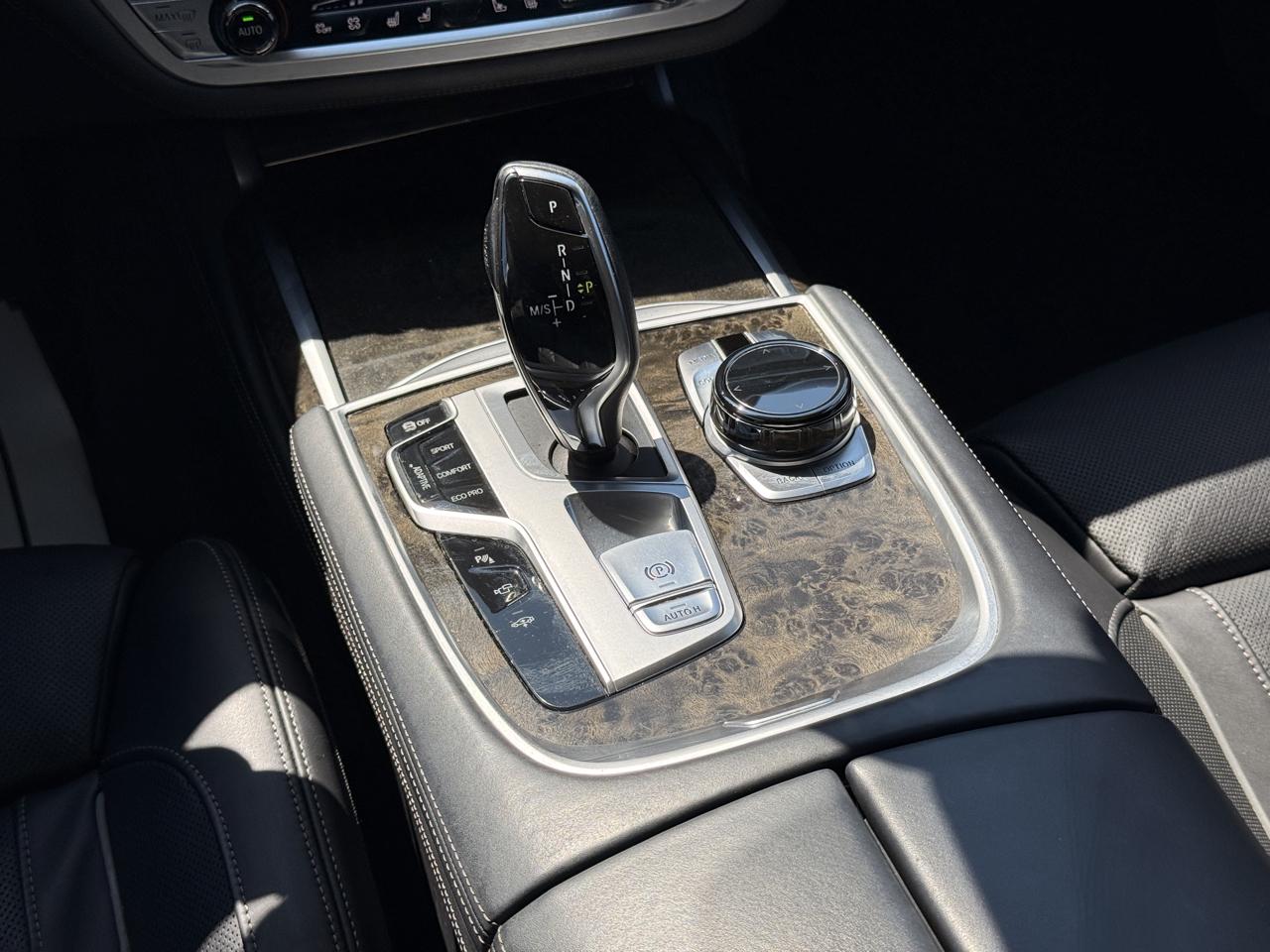 BMW 7-Series 740i 2019