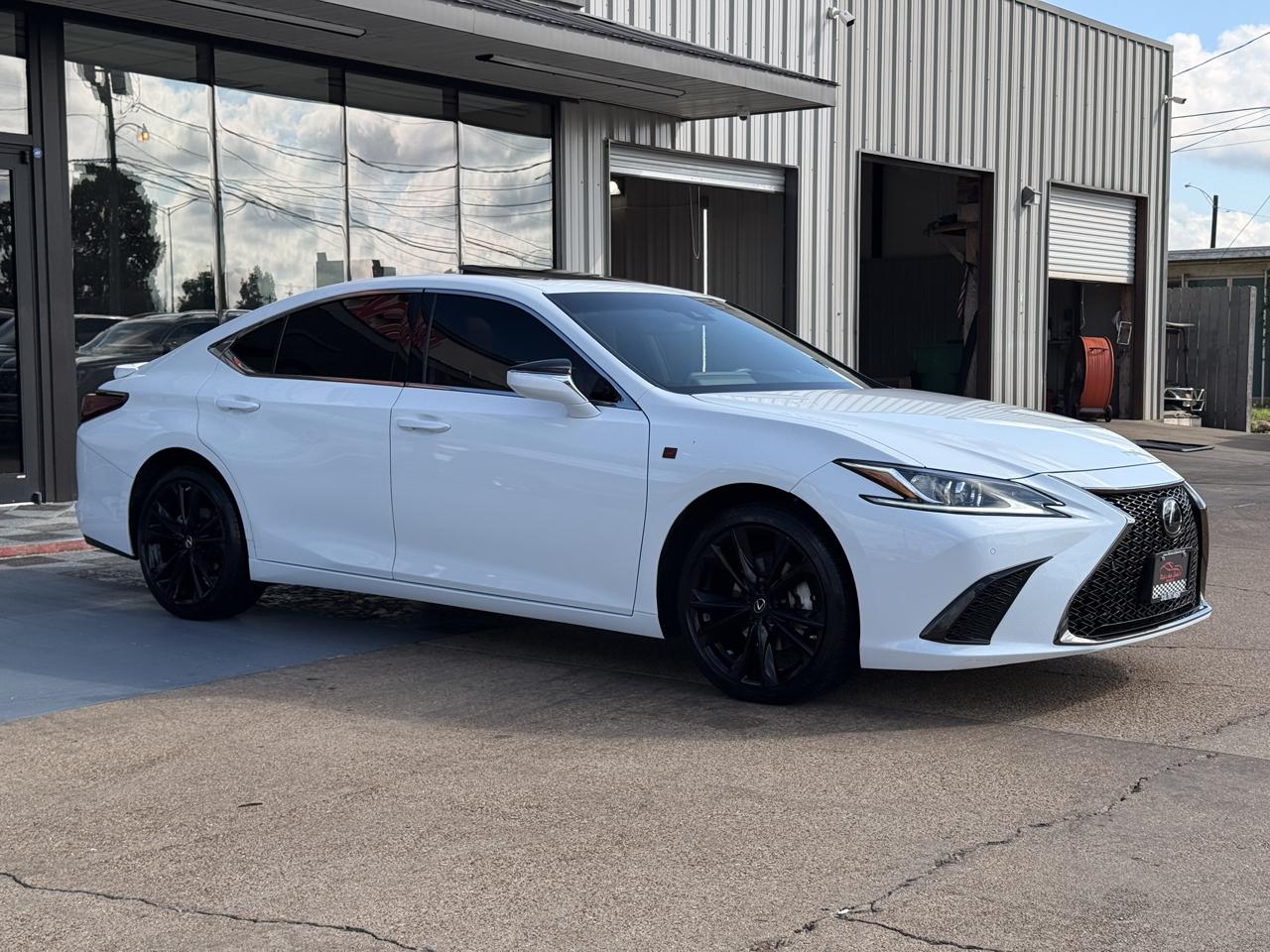 Lexus ES 350 F SPORT 2023