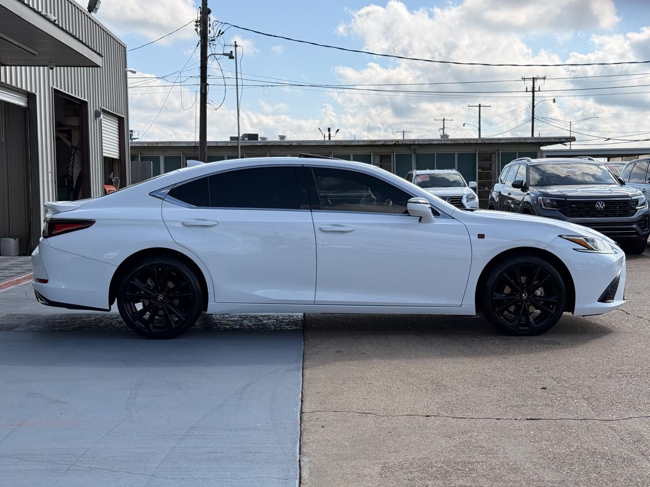 Lexus ES 350 F SPORT 2023