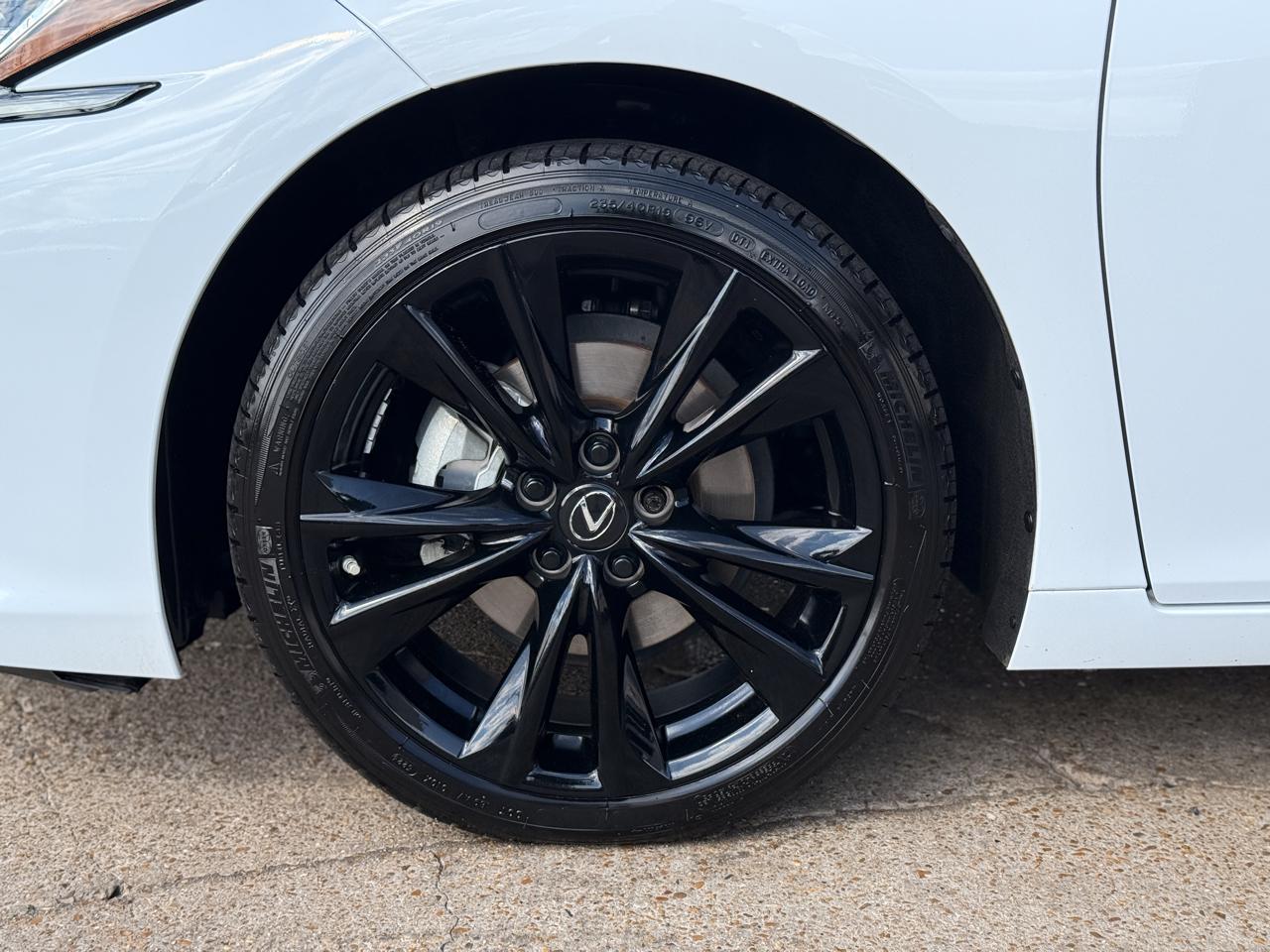 Lexus ES 350 F SPORT 2023