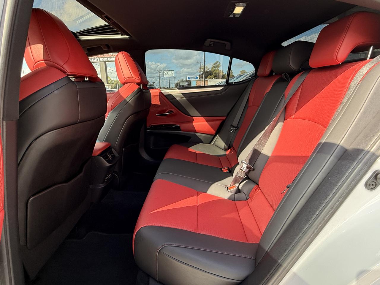 Lexus ES 350 F SPORT 2023