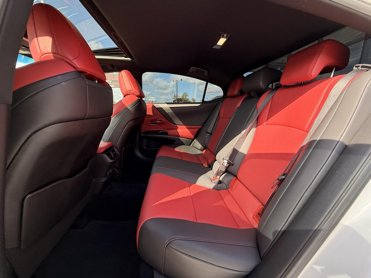 Lexus ES 350 F SPORT 2023