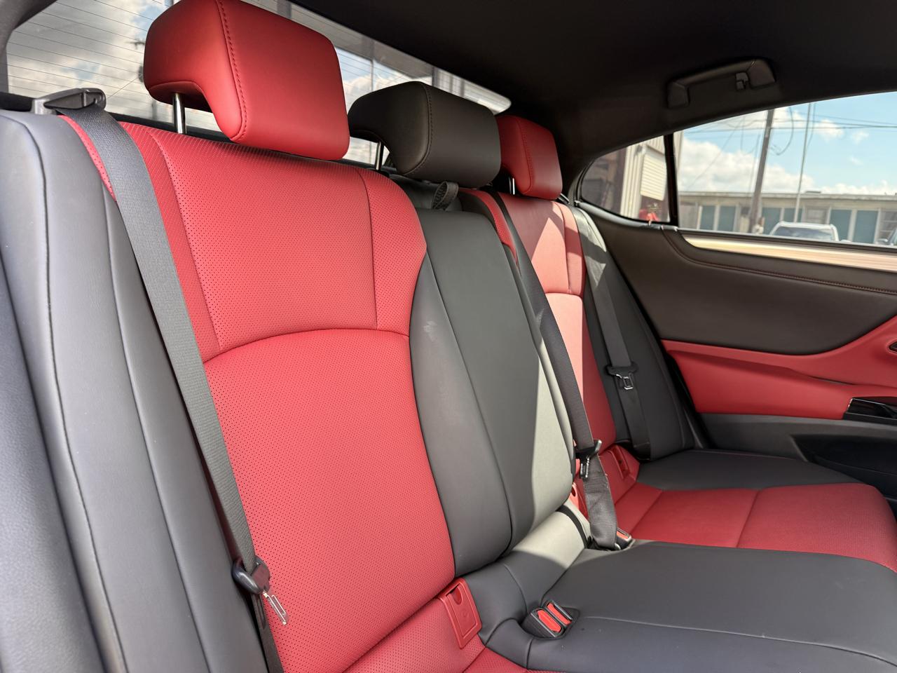 Lexus ES 350 F SPORT 2023