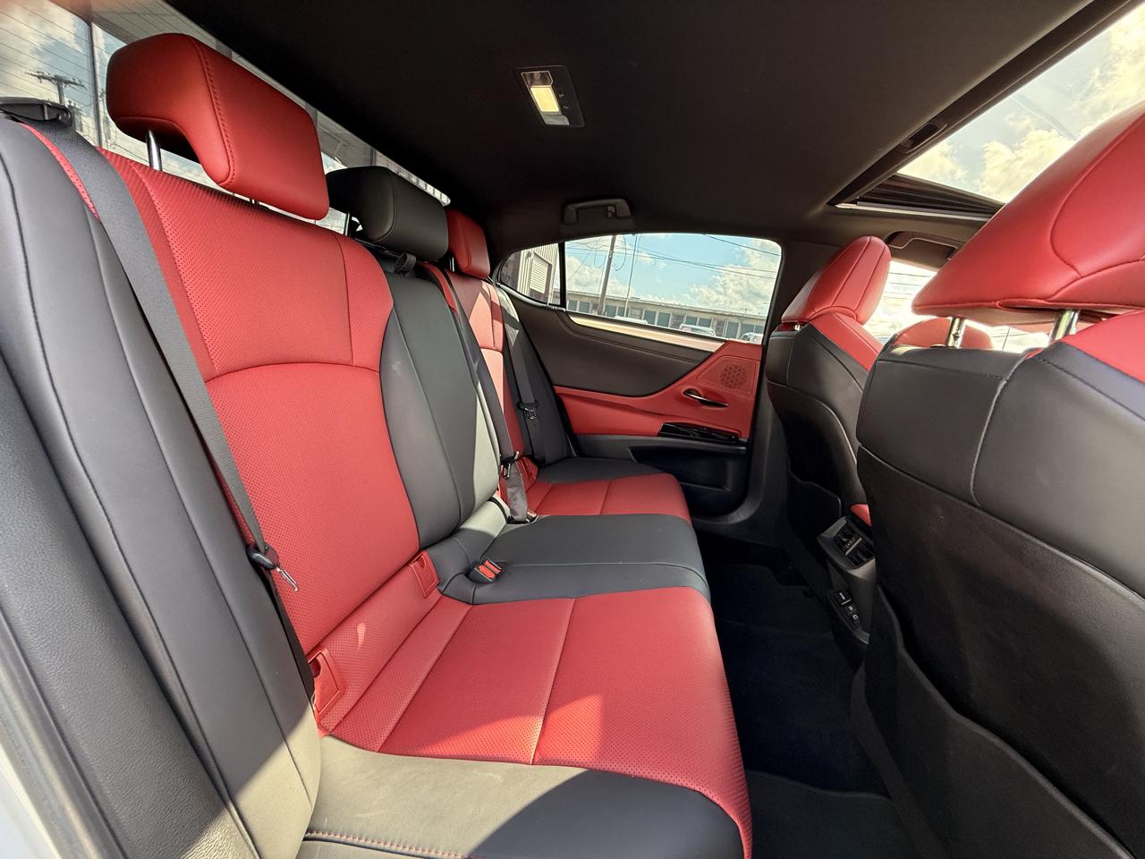 Lexus ES 350 F SPORT 2023